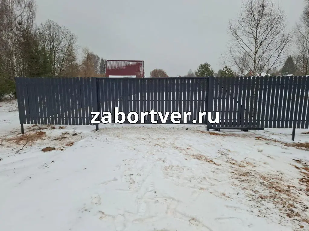 Профессиональная установка забора из штакетника в Юрьево-Девичье и по всей Тверской области
